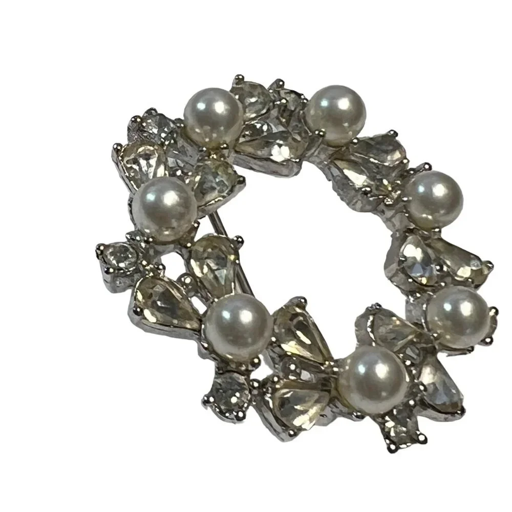 Vintage Richelieu Brooch Wreath‎ Faux Pearl and Rhinestone Silver Tone Signed